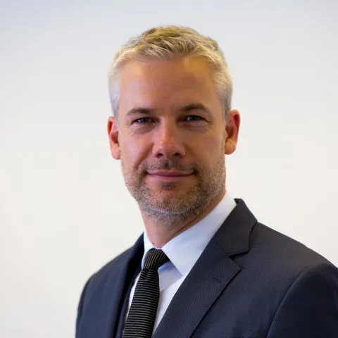 Dr. Simon Sav&scaron;ek
