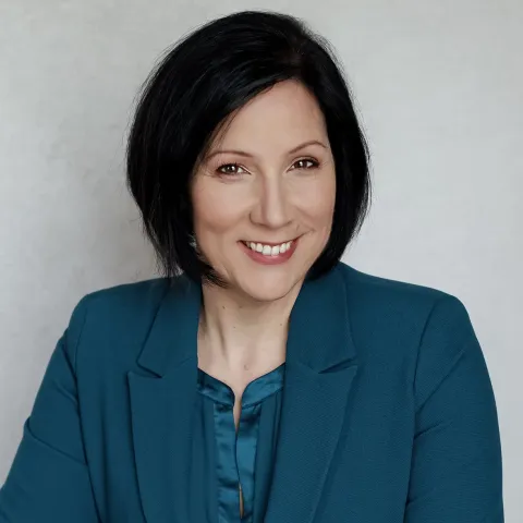 Izr. prof. dr. Petra Do&scaron;enović Bonča