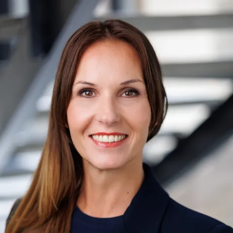 mag. Eva &Scaron;krinjar