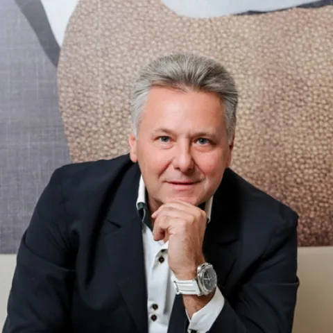 Prof. dr. Uro&scaron; Ahčan