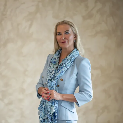 Izr. prof. dr. Lucija Mulej